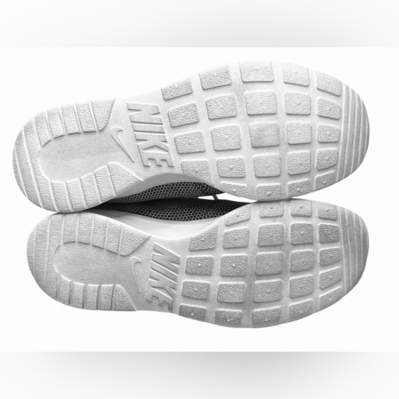 NIKE Tanjun Lightweight & Breathable Sneakers for Women, Rose/Silver, Size 9 - Picture 8 of 8